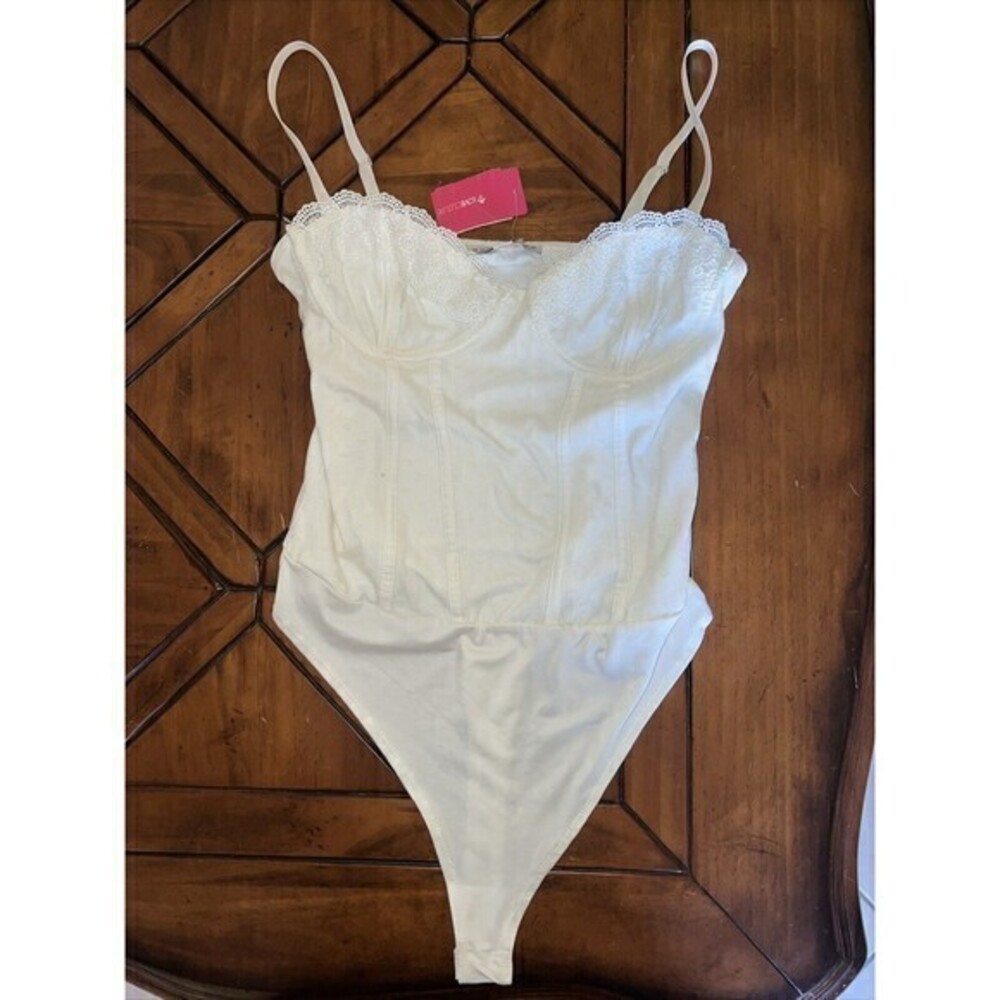 Haute Monde Ivory Lace Embroidered Bodysuit Sz Small Strappy Tank Adjustable NWT